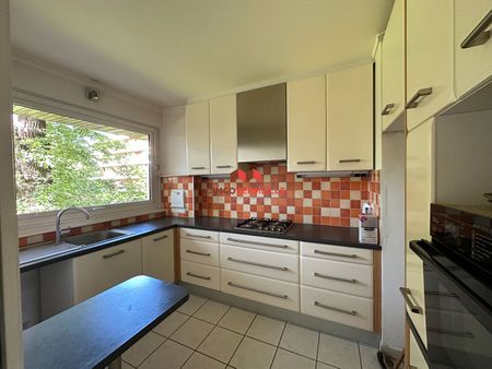 Location Appartement 4 pièces 86m² - Photo 5