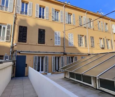 Location appartement 2 pièces, 31.15m², Marseille 06 - Photo 2