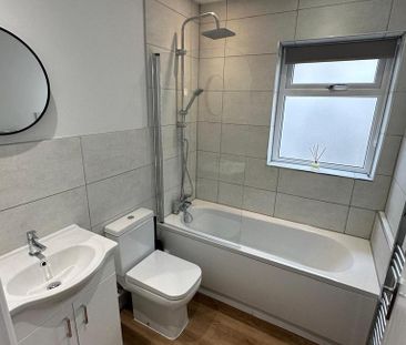1 bedroom in a house share to rent - Photo 5