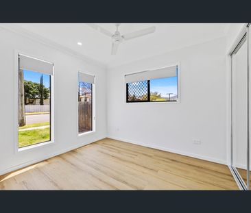 1/130 High Street, Berserker, Qld 4701 - Photo 2