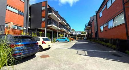 GLENN INNES, 1 BEDROOM - Photo 4