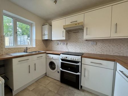 2 bedroom end of terrace house to rent - Photo 5