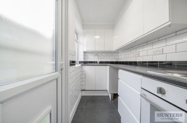 2 bedroom end of terrace house to rent - Photo 1