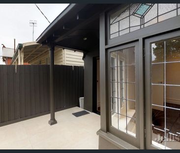 Victorian Charm With Modern Comfort - Photo 4