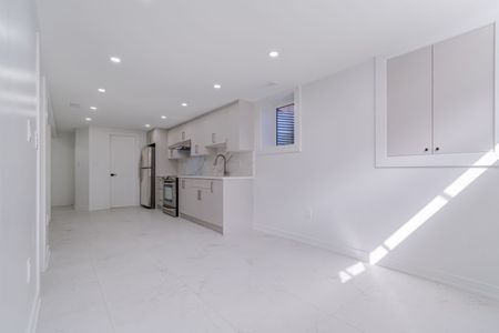 For Lease - 152 Clarence Street Unit# Lower, Brampton, Ontario - Photo 4