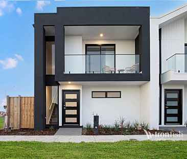 4 BEDROOM TOWNHOUSE AVAILABLE! - Photo 3