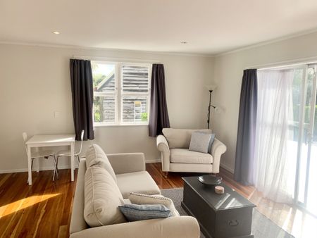 This is a FULLY FURNISHED one bedroom unit tucked away at the rear of the main house. - Photo 2