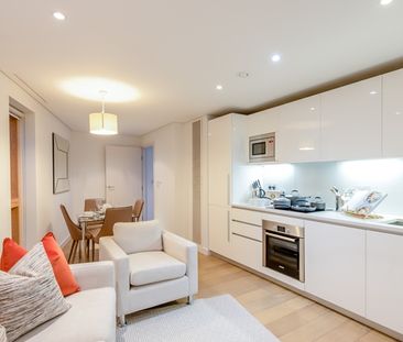 Elegant Two-Bedroom Apartment in Paddington Basin, London W2 - Photo 2