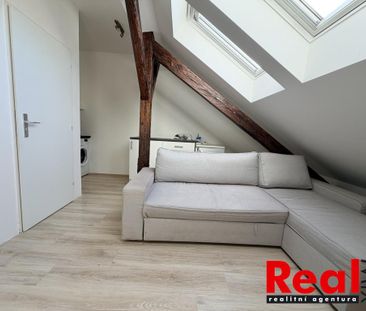 Pronájem bytu 1+kk 31 m2 - Fotografie 2