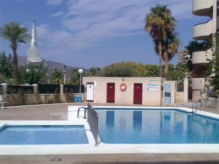 Apartamento de alquiler en Avenida la Marina, 4, Balneario - Photo 2