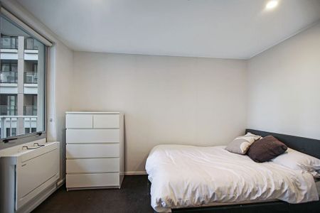 Furnished Two Bedroom With City Views - Photo 5