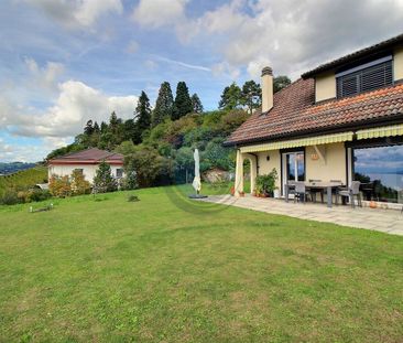 MAGNIFIQUE VILLA INDIVIDUELLE DE 6,5 PIÈCES AVEC VUE SUR LE LAC - Foto 2