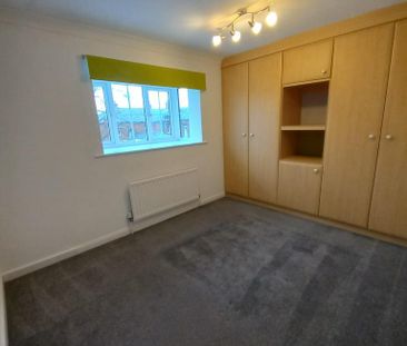2 bedroom end of terrace house to rent - Photo 6