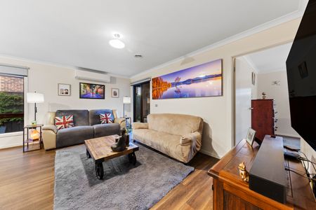 11 Zoe Lane, Officer VIC 3809 - House For Rent | Domain - Photo 3