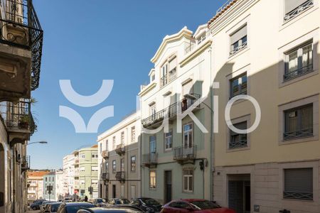 2 bedroom luxury Apartment for rent in Lisbon, Portugal - Photo 3