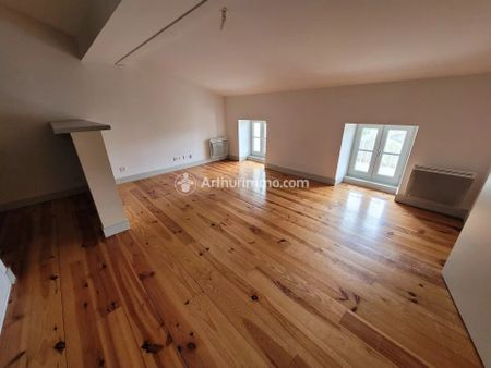 Location Appartement 2 pièces 35 m2 à Saint-Jean-d'Angély - Photo 3