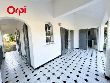 A louer, Maison / Villa, 160 m² - Photo 2