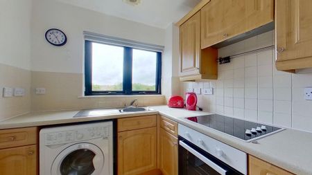 2 bedroom flat to rent - Photo 4