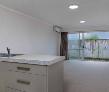 3 Bedroom Apartment in Hillcrest - Photo 4