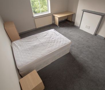 Victoria Road, Hyde Park, LS6 1DR, Leeds - Photo 5