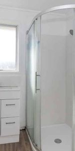 Three Bedroom in Dinsdale - Photo 3