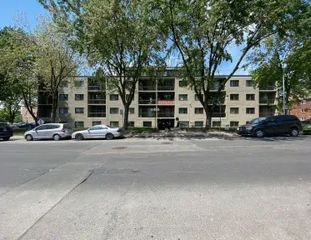 1 room apartment of 35m² in Montreal - Photo 1