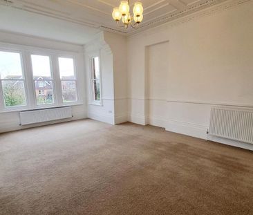 3 bedroom flat to rent - Photo 6