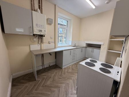 3 bedroom terraced house to rent - Photo 4