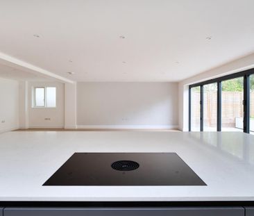 5 bedroom detached house to rent - Photo 4