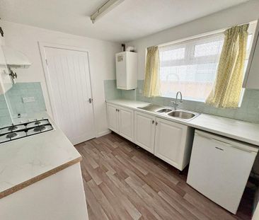 2 bedroom terraced house to rent - Photo 3
