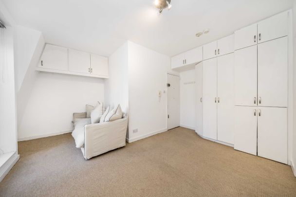 Lower Addison Gardens, Holland Park, W14, London - Photo 1