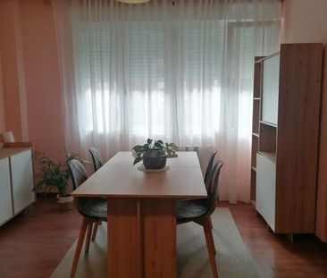 Alquiler de piso en Calle la Industria, 16 - Foto 1