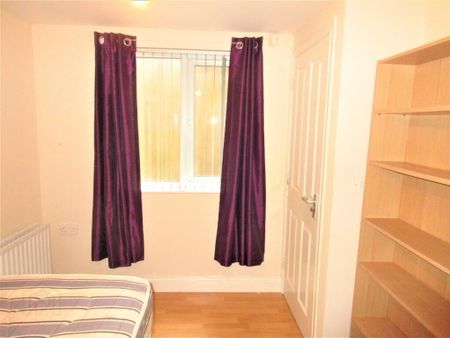 Great Apartment, 73a Agincourt Avenue, Queens Quarter, Belfast, BT7 1QB - Photo 4