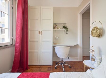 Rua da Palmeira, Lisbon, Lisbon 1200-219 - Photo 3