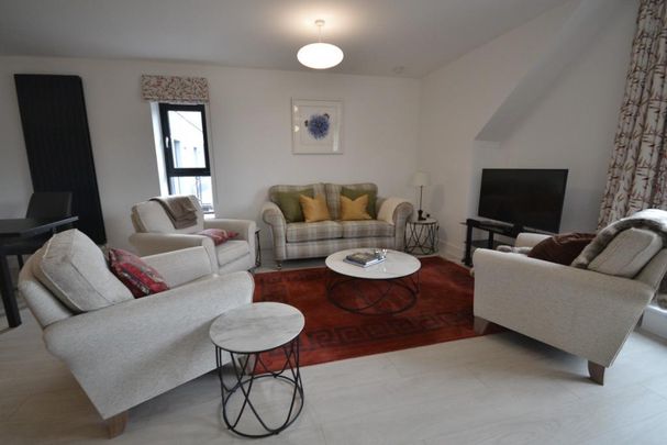 3 bedroom flat to rent - Photo 1