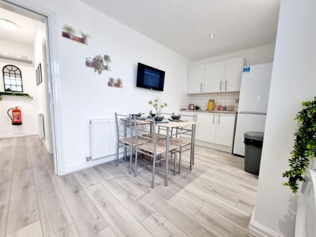 1 bedroom semi-detached house to rent - Photo 3