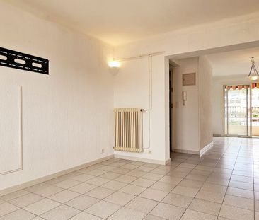 Location Appartement 3 pièces 62m² ANTIBES 06160 - Photo 2