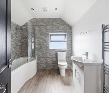 3 Bay Road, Larne, BT40 1DE - Photo 1