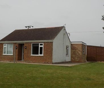 2 bedroom detached bungalow to rent - Photo 6