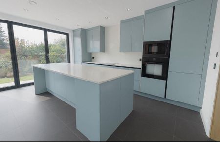 4 bedroom detached house to rent - Photo 5