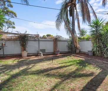 Warm and Homely! - Photo 5