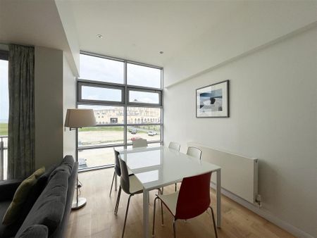 2 bedroom penthouse to rent - Photo 5