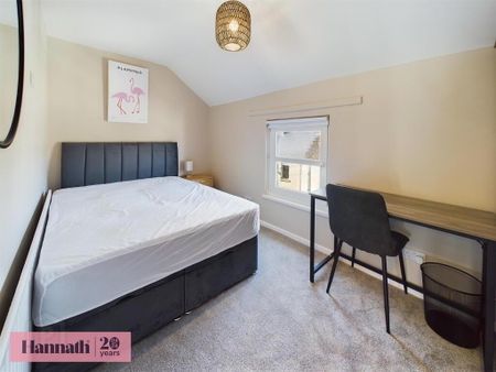 Room 5, 13 Harford Street, Portadown, Craigavon, BT62 3AA - Photo 3