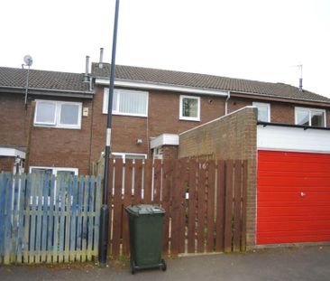 2 bedroom terraced house to rent - Photo 4