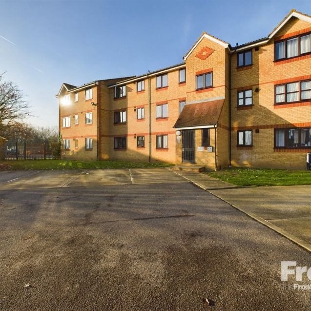 Redford Close, Feltham,TW13 - Photo 1