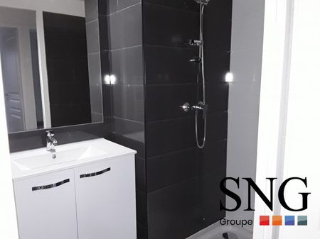 T4 AVEC TERRASSE + PARKING - Photo 4