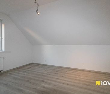 Halfopen nieuwbouwwoning met carport en tuin - Photo 1