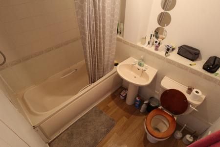 Heron Drive, Lenton, Nottingham, NG7 - Photo 4