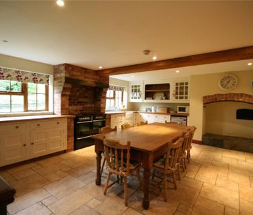 4 bedroom semi-detached house to rent - Photo 1
