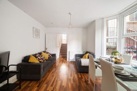 🏡 An Amazing Property in Haringey - Must be Seen! 🏡 Room 2 - Photo 2
